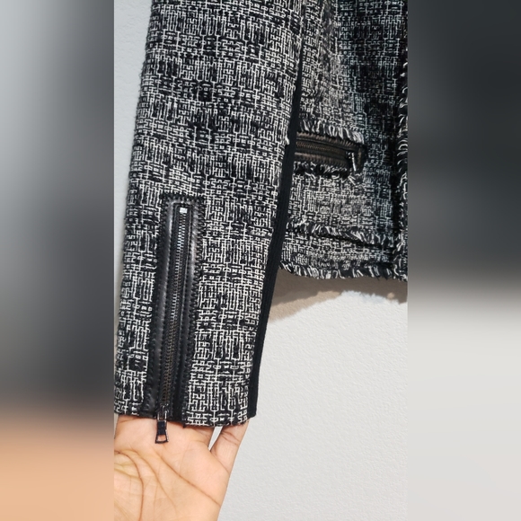 Rebecca Taylor Mixed Media Tweed Fringe Blazer with Lamb leather Trim, Size 10 - Picture 2 of 9